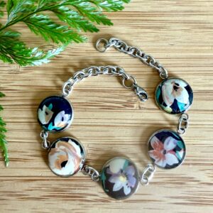 Vintage Tin Bracelet Under Resin Link Style - Black Floral Graphic